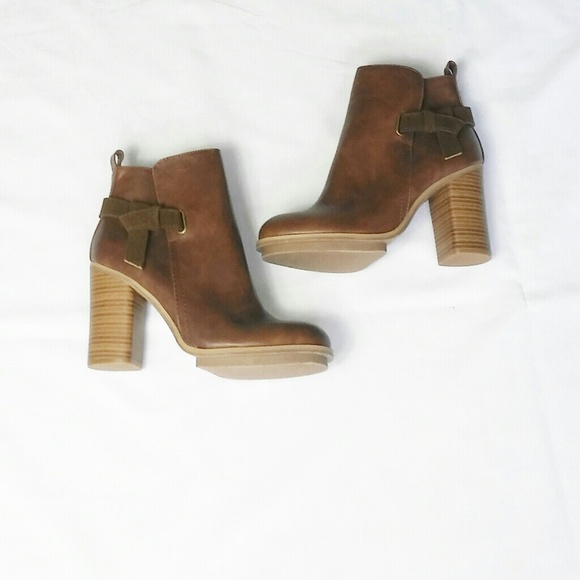 Target Shoes - Target Brown Ankle Boots 9